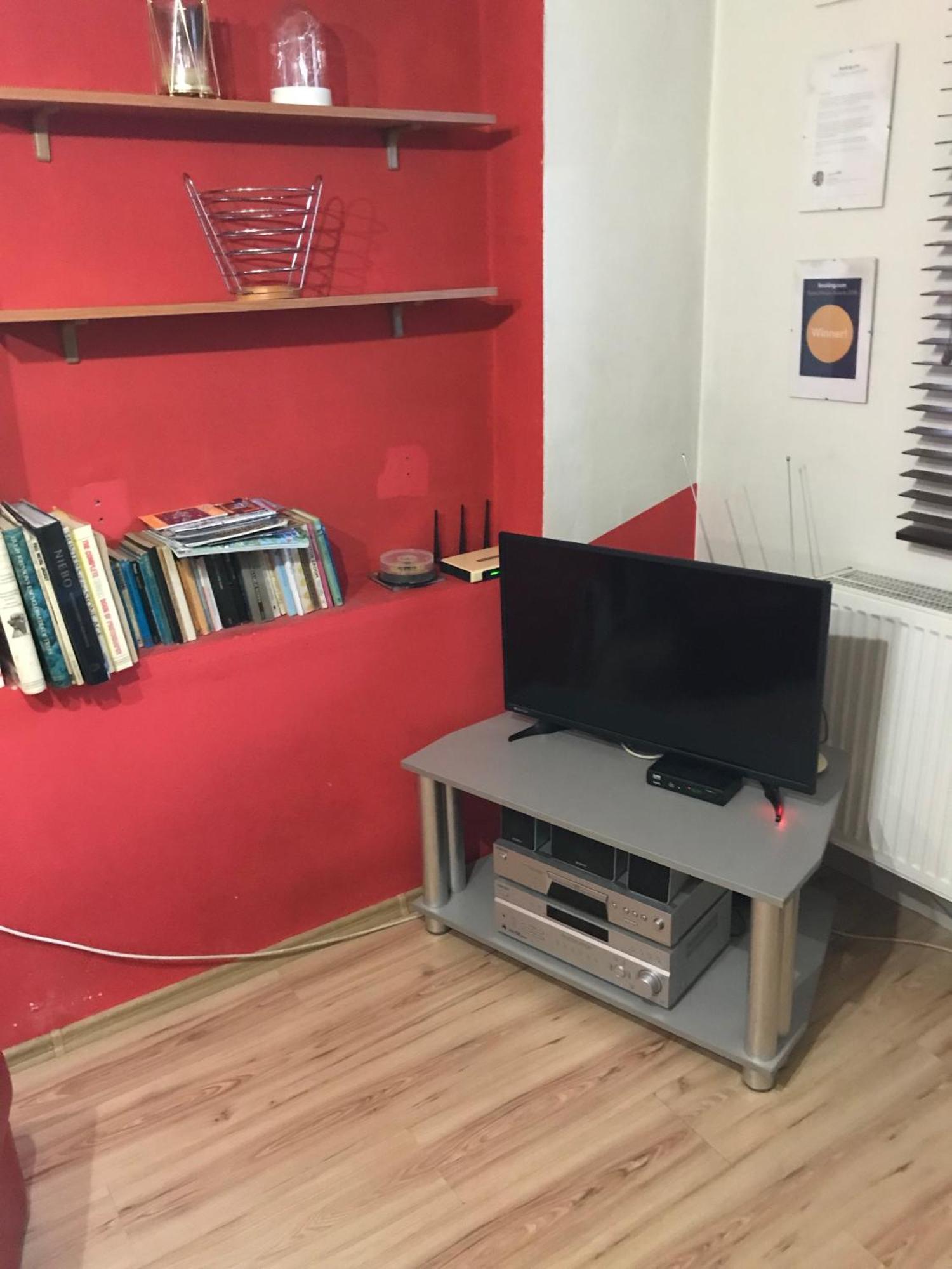 شقة Studio Red And White وودج المظهر الخارجي الصورة